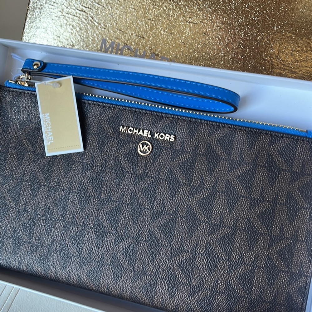 Mk wristlet